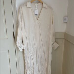 H&M Cream V-Neck Dress